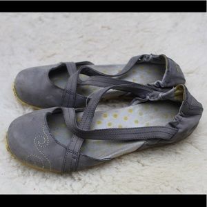 Ahnu Karma Mary Jane Flats Slip-Resistant US 6